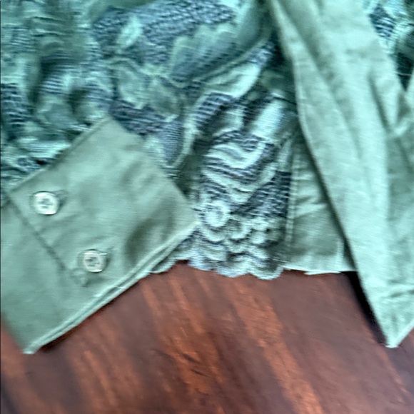 Dolan Emerald Green Lace Blouse - Picture 5 of 9